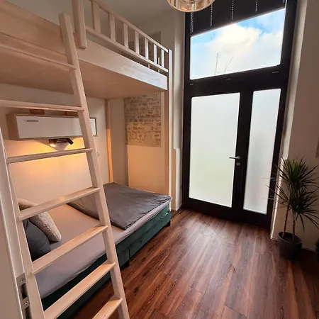 Fibi - Zentrale Citywohnung - 2 Schlafzimmer - 4 Betten - Kueche - Ideal Fuer Familien *