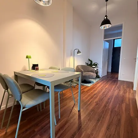 דירה Fibi - Zentrale Citywohnung - 2 Schlafzimmer - 4 Betten - Kueche - Ideal Fuer Familien *