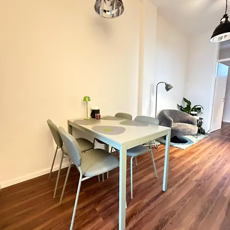 Fibi - Zentrale Citywohnung - 2 Schlafzimmer - 4 Betten - Kueche - Ideal Fuer Familien *